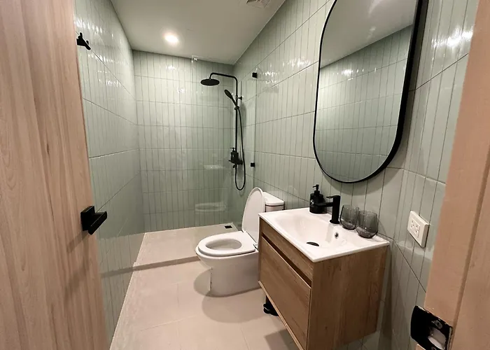 Apartamento 3 Bed 3 Bath / Luxury / 1 Min Walk To Bts Asok Bangkok