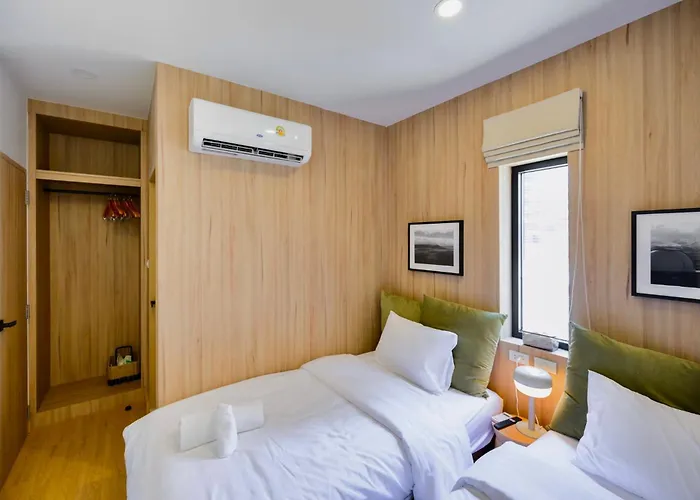 3 Bed 3 Bath / Luxury / 1 Min Walk To Bts Asok